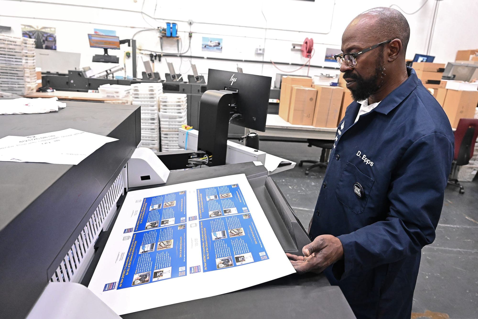 HP Indigo 120K press operator at Dove Direct
